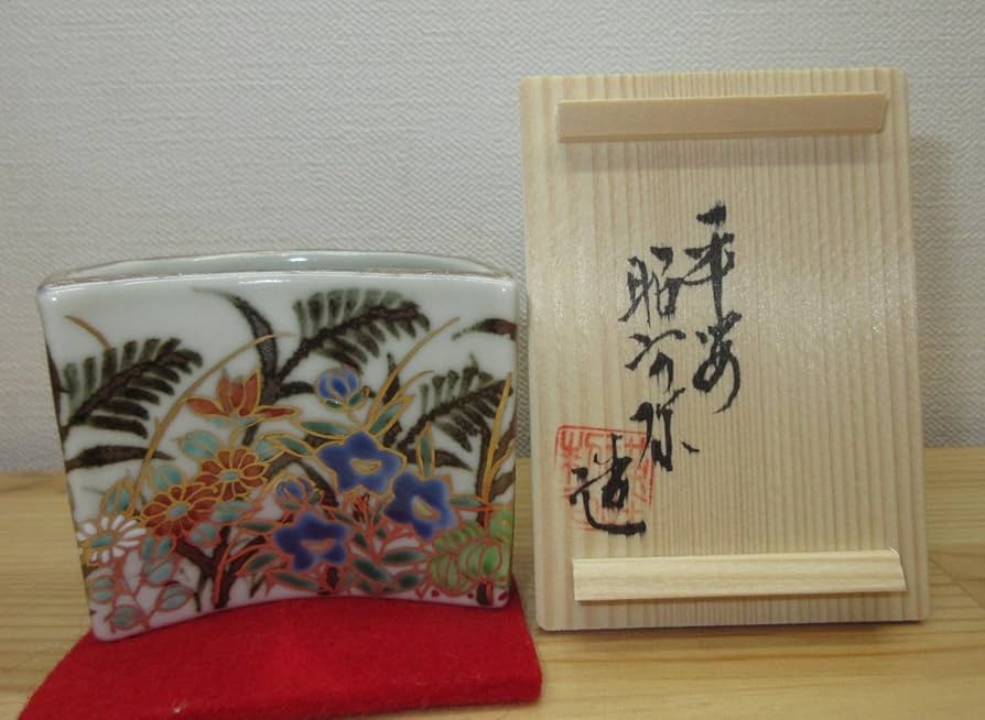 送料込【逢絢亭・新品】茶道具 蓋置 京焼 金襴手 兜の形 平安昭阿弥 共箱入り Amazon｜【逢絢亭】茶道具 蓋置 京焼 色絵 秋月蓋置 三日月形と